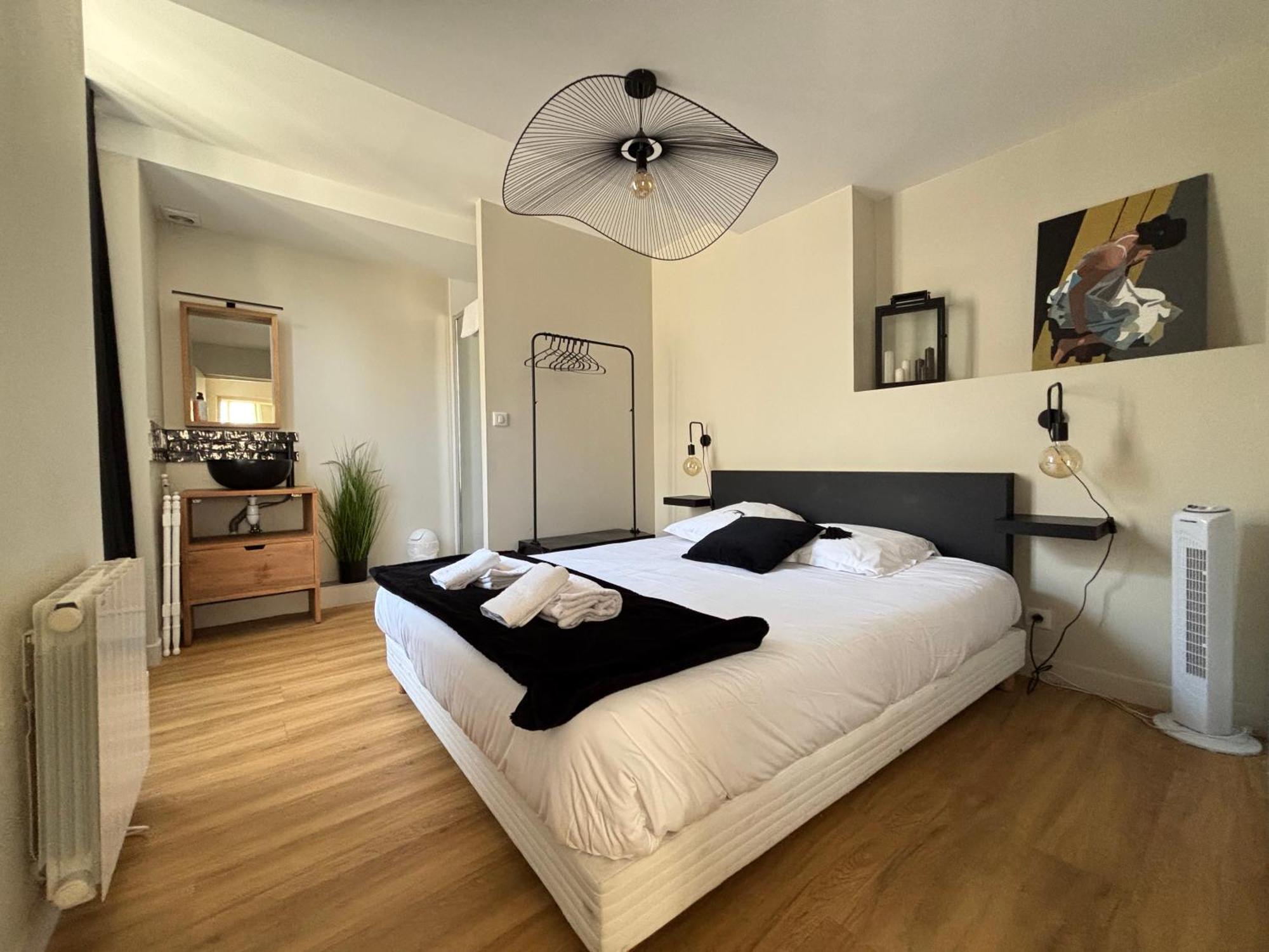 Bajocasse Apt Duplex Spacieux 3 Ch 2 Sdb Cosy Plein Centre Bayeux Decoration Elegante Proche Plages Du Debarquement Esterno foto